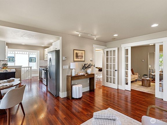 3rd image of 506 Perry Avenue N
