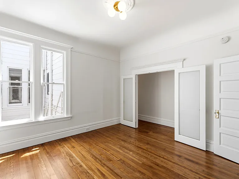 2854 Sacramento St — Photo 34