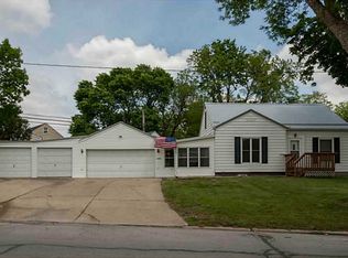 1900 8th Ave SW, Cedar Rapids, IA 52404