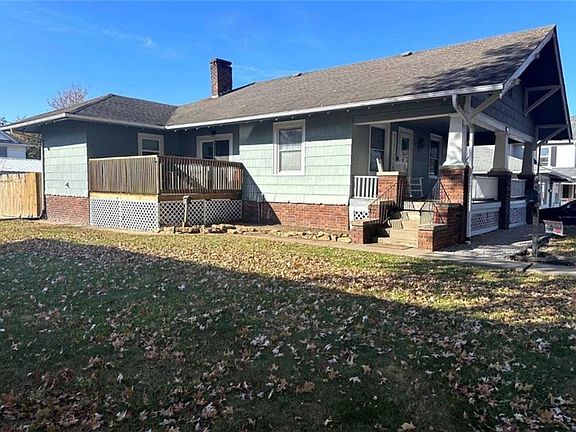 2nd image of 914 Cherry St
