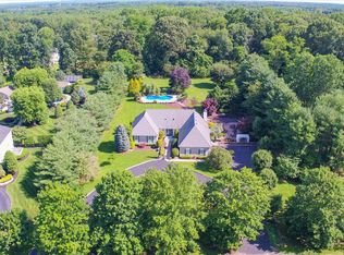 6 Apple Blossom Ln, Manalapan, NJ 07726