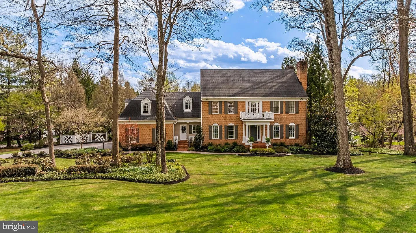 29 Springhill Farm Ct photo 1