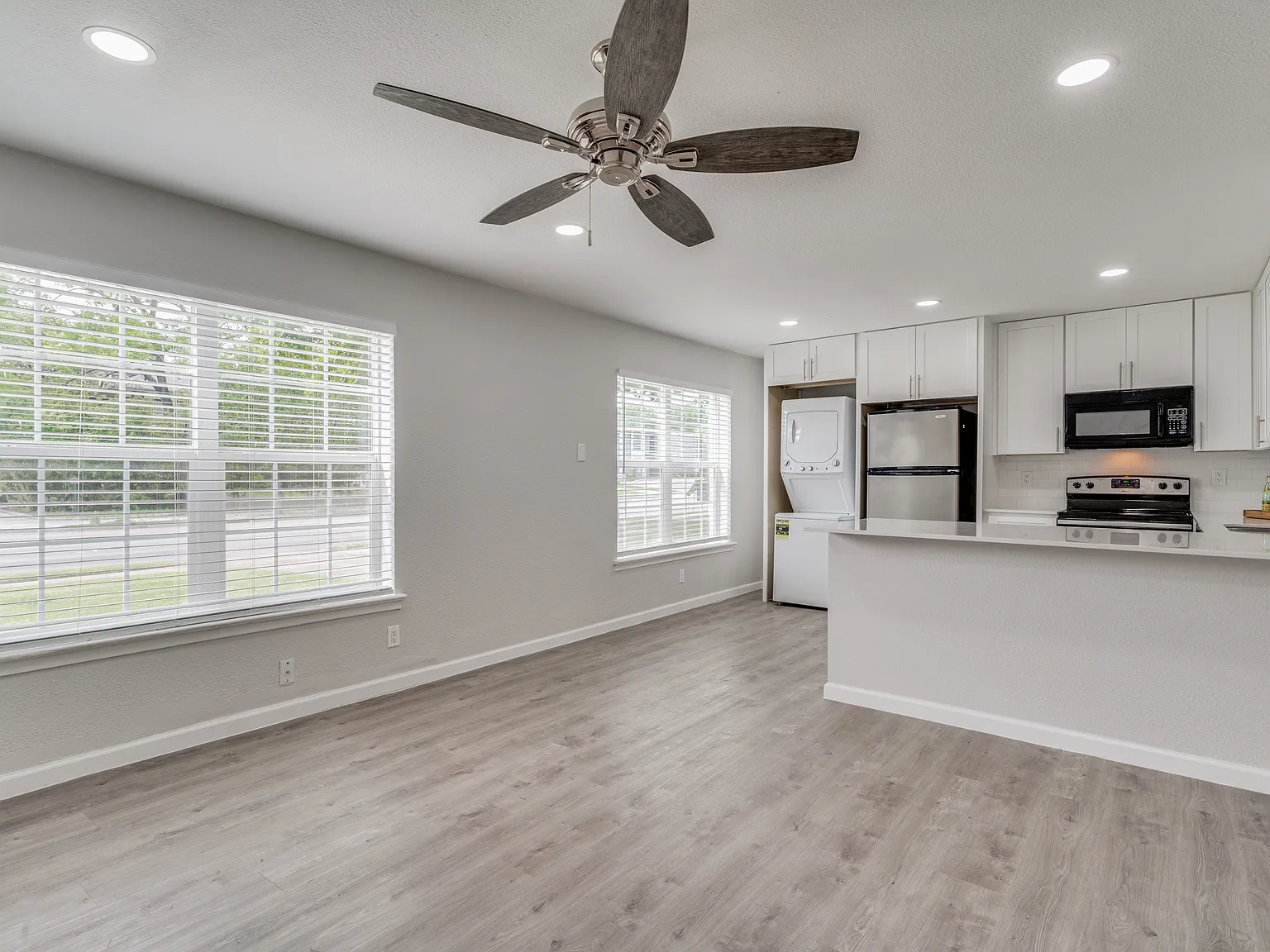 2 bed, 825 sqft, $1,435 — Photo 4