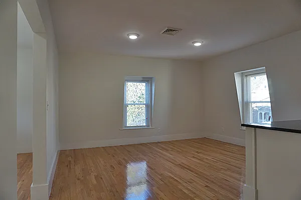 4 Osgood St #3A — Photo 5