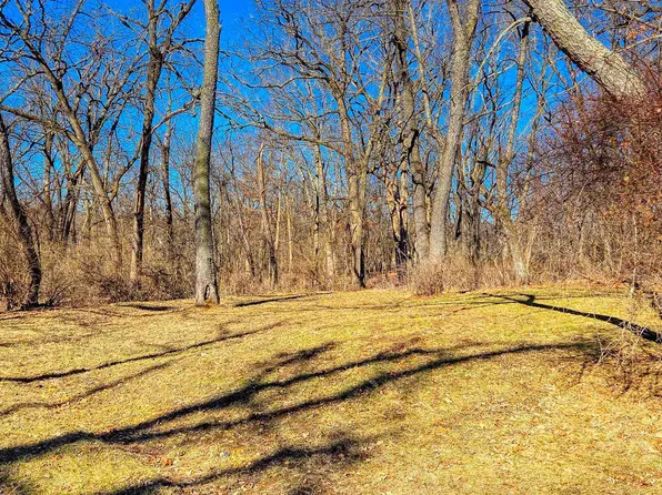 22-2 Lakewood Ct, Lanark, IL 61046