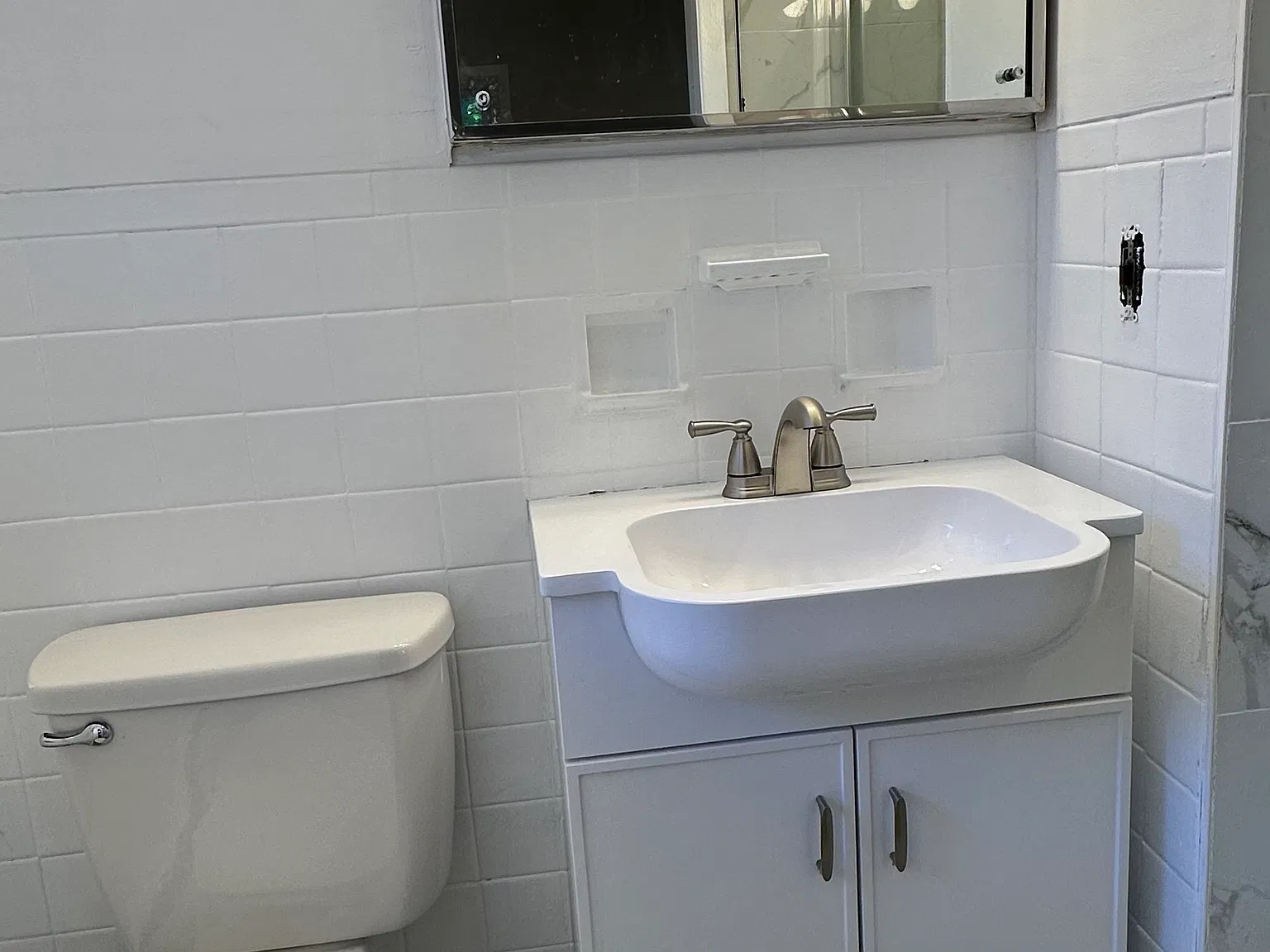 3 bed, 1200 sqft, $2,300 — Photo 4