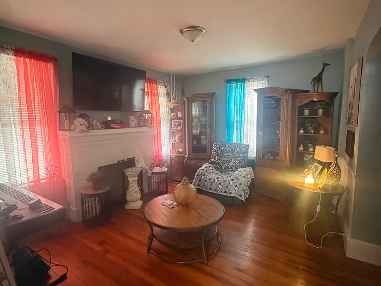 1311 Broad St — Photo 8