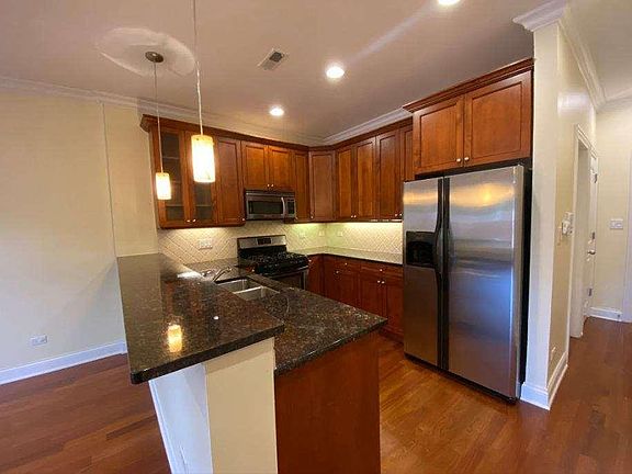 5th image of 4347 N Lincoln Ave Unit 2