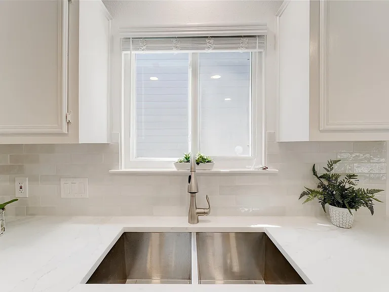 12815 Carrera Dr — Photo 9