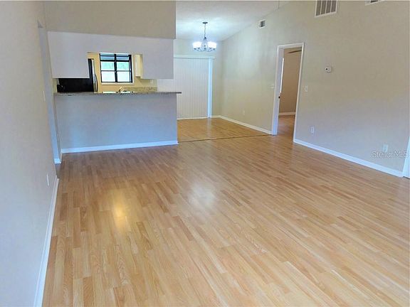 3rd image of 3313 W Napoleon Ave