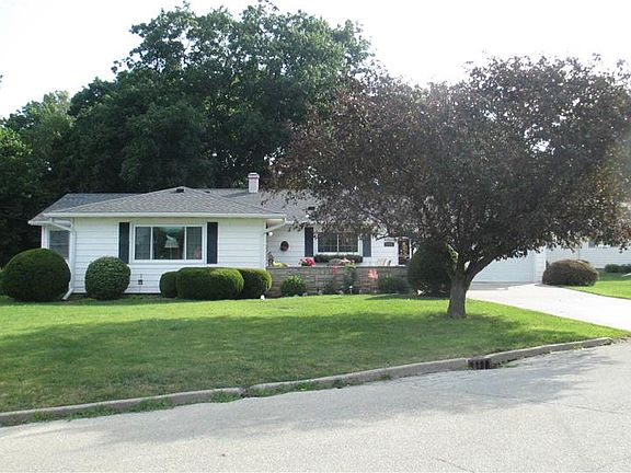 2nd image of 1022 W Euclid Ave