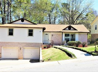 1529 Hidden Lake Dr, Birmingham, AL 35235