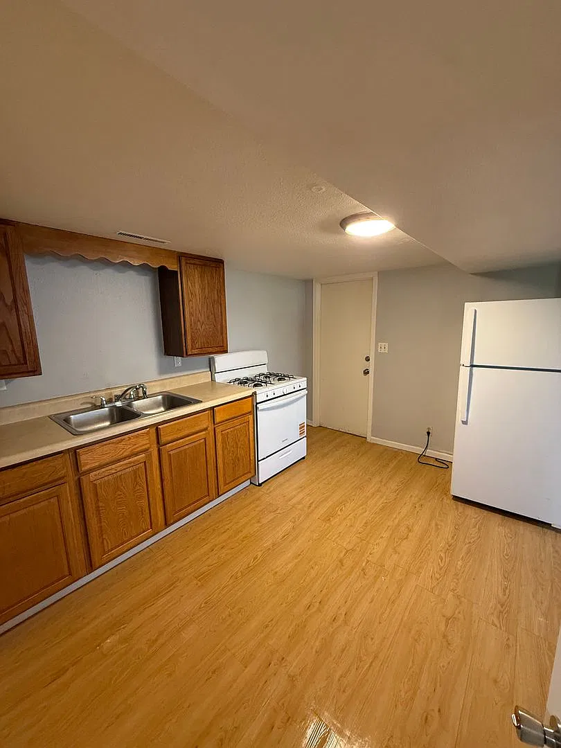 Vander Kooy- 3823 Ridge Ave - New — Photo 2