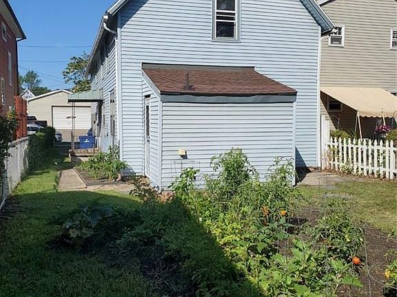3rd image of 7 Peoria St