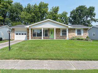 429 Canary Ln, Saint Charles, MO