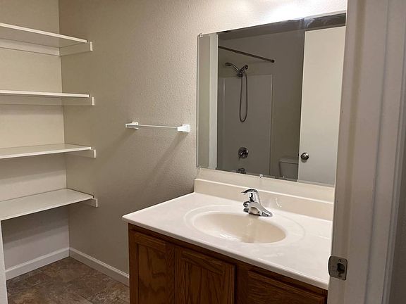 2nd image of 1150 Hemlock St #38