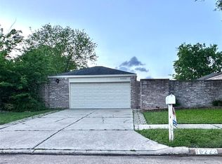 16222 Queensdale Dr, Houston, TX 77082