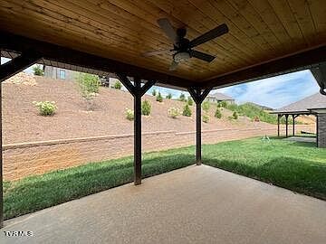 3rd image of 742 Gardenia Dr