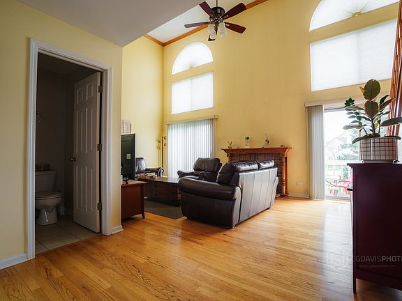 5th image of 174 Wellington Cir