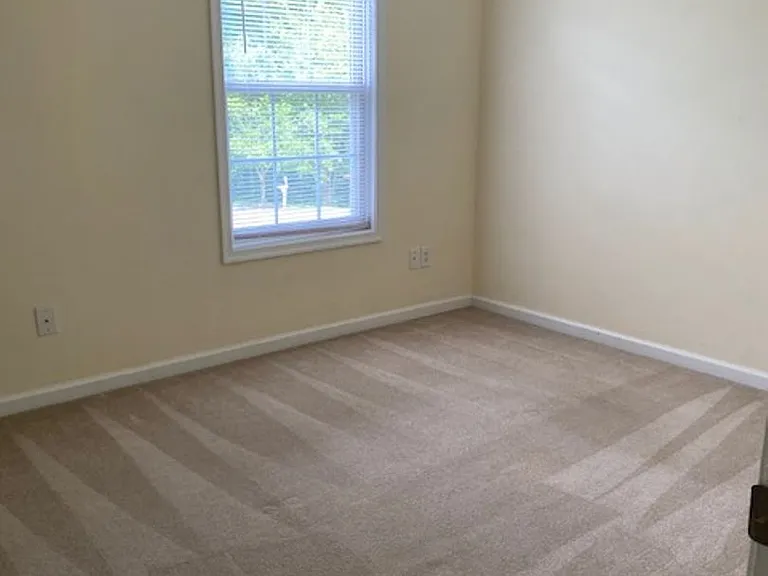 6108 Shrewsbury Sq — Photo 14