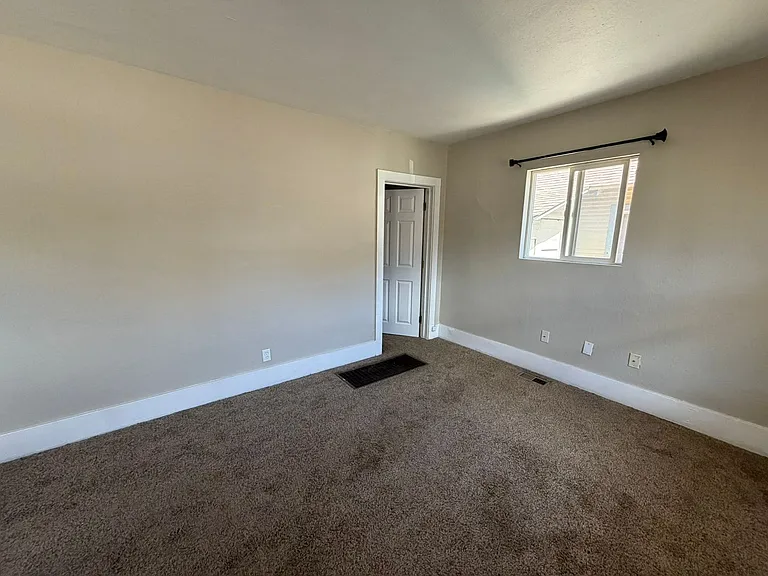 404 E Kiowa St — Photo 18