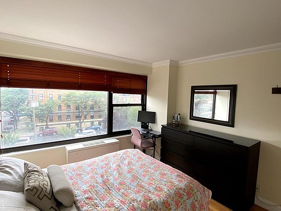 4th image of 135 Montgomery St APT 4F