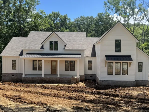 971 Palmer Rd, Lebanon, TN 37090