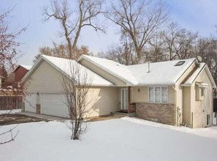 8061 E River Rd, Minneapolis, MN 55432