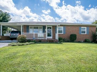 148 Massanutten Ave, Shenandoah, VA 22849