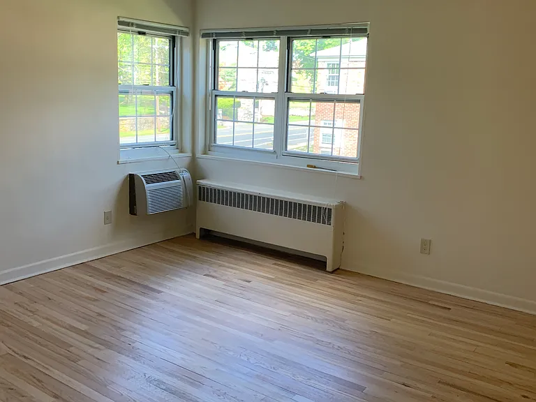 Wedgewood Manor — Photo 26