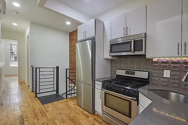 Rented by Green Leaf Management, LLC | media 20