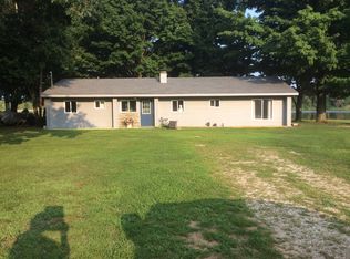 22871 Riverside Dr, Mendon, MI 49072
