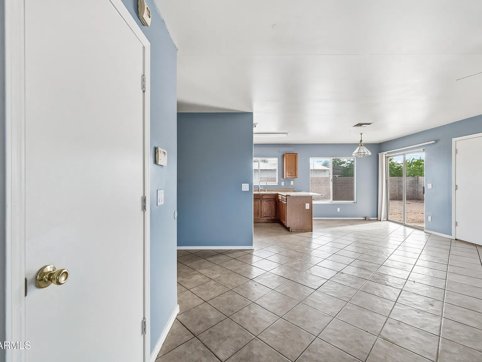 4 bed, 2.0 bath, 1511 sqft, $2,095 — Photo 3