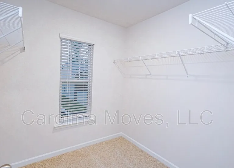 308 Sea Isle Pl — Photo 8