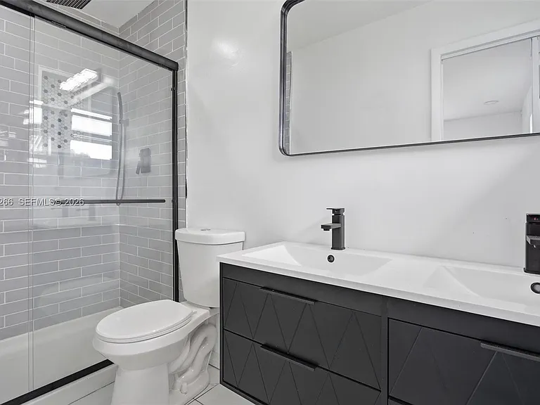 2280 SW 43rd Ave — Photo 20