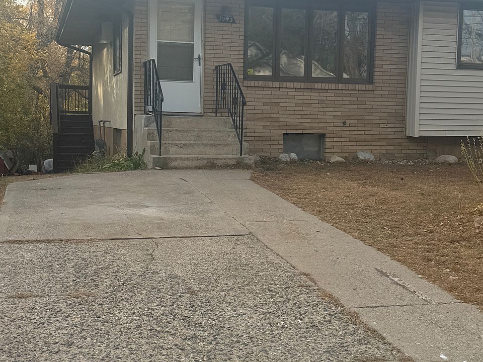1st image of 1943 Desoto St N
