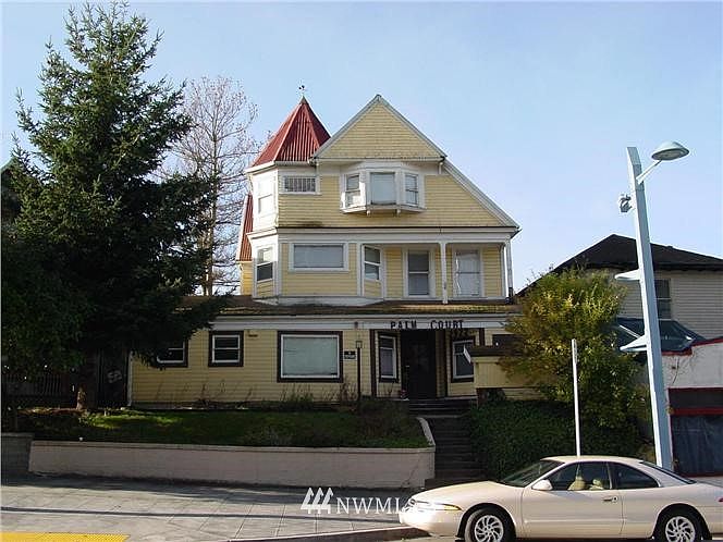 1st image of 2922 Hoyt Avenue