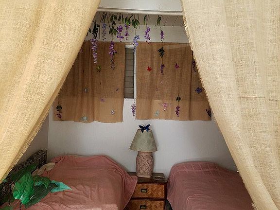 10 x 20 ft bedroom