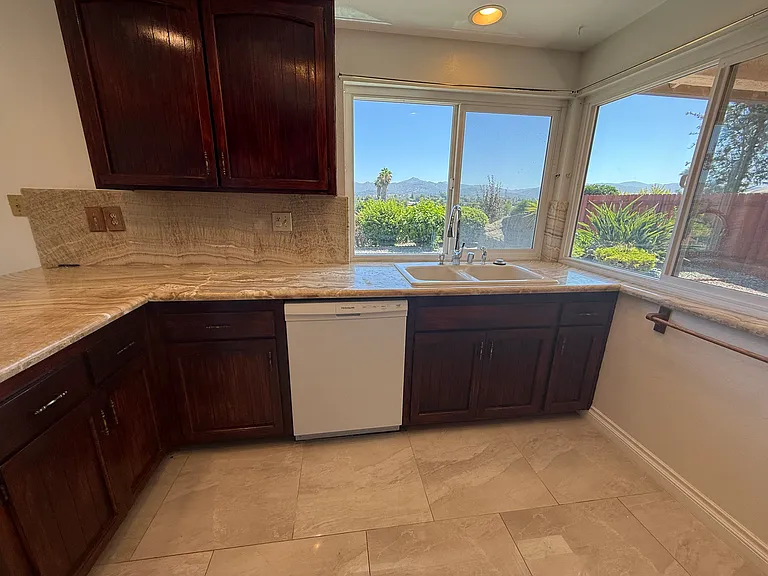 740 Highland St — Photo 23
