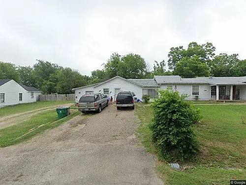 4420 Beverly Dr #D Photo 1