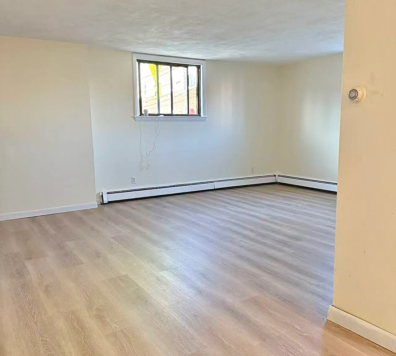 2 bed, 950 sqft, $2,450 — Photo 4