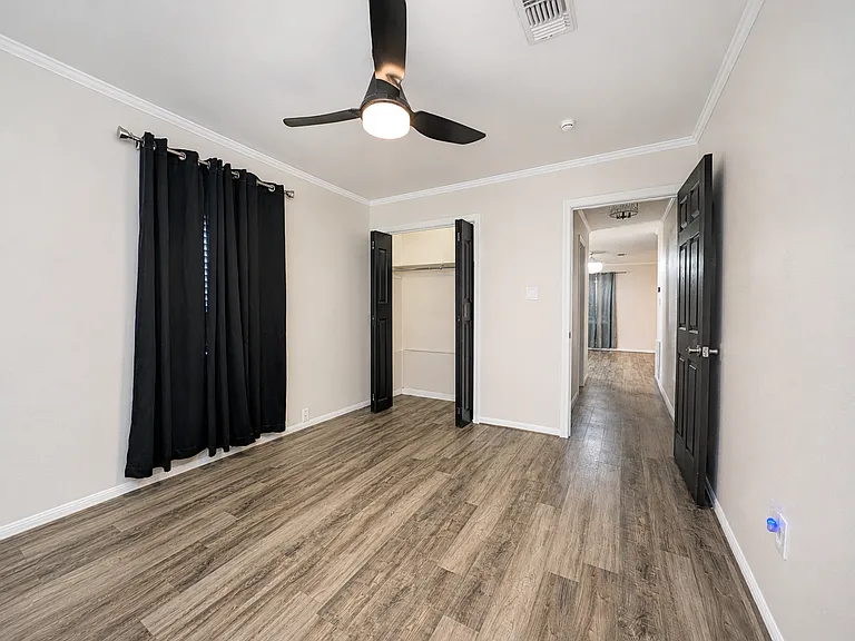 207 W Mink St — Photo 12
