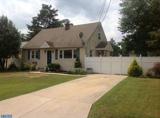 520 W Maple Ave, Laurel Springs, NJ 08021