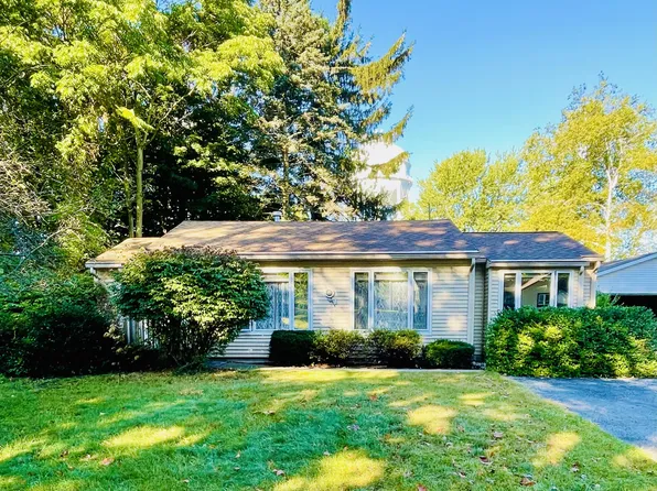807 Saint Paul St, Ludington, MI 49431