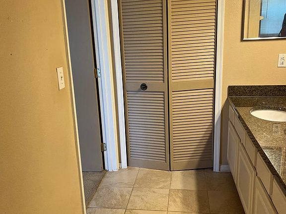 4th image of 416 Summit Ridge Pl