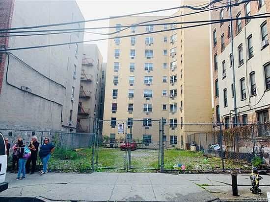 1st image of Mohegan Ave