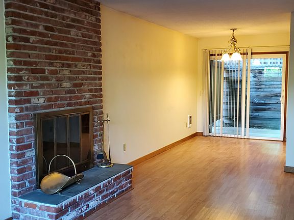 3rd image of 1607-1611 NE 26th Ave #5