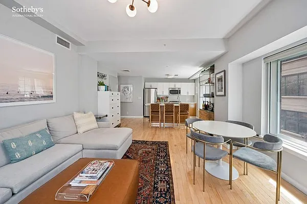 Sold by Sotheby's International Realty | media 3