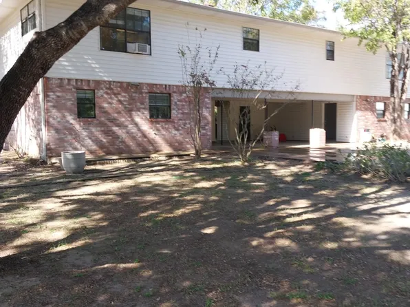 281 Laura Ln, Bastrop, TX 78602