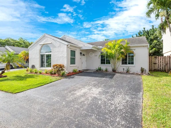 12680 SW 144th Ter, Miami, FL 33186